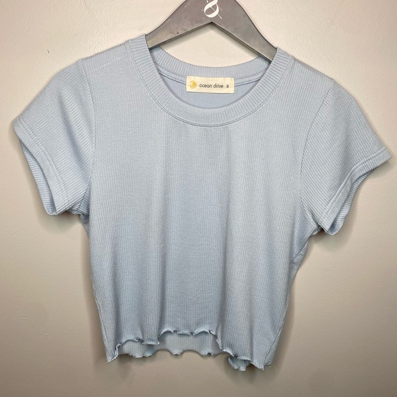 Ocean Drive Ribbed Cropped Tee. - Picture 4 of 6